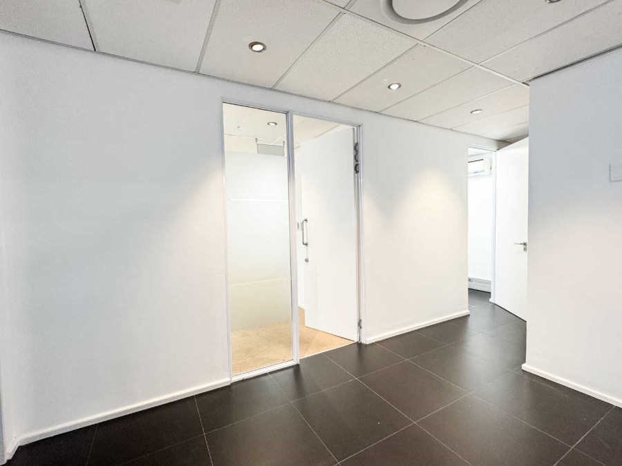 To Let Commercial Property for Rent in Mouille Point Western Cape